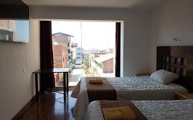 La Cabaña Hotel